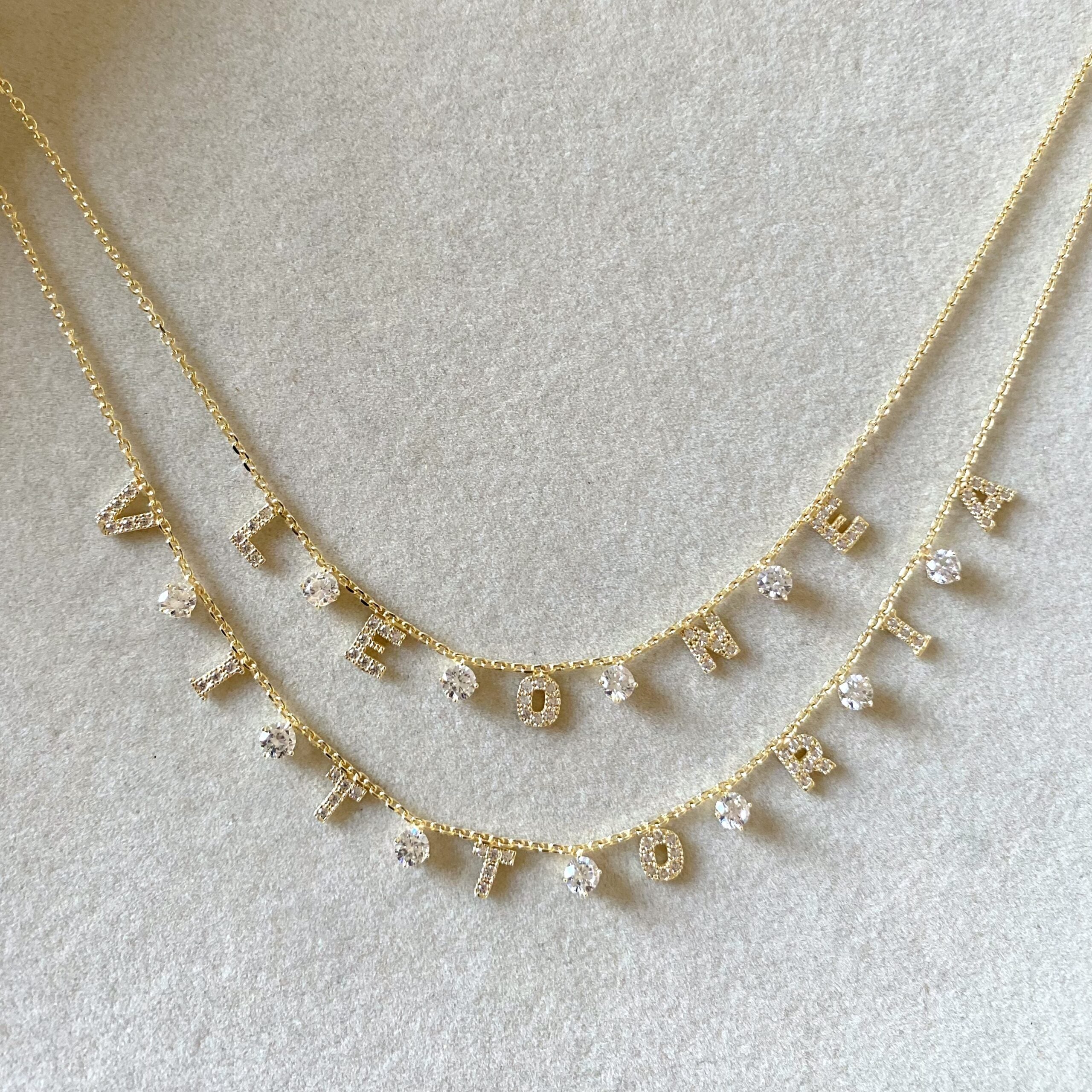 Collana amore personalizzabile lettere zirconi e punti luce bianchi o multicolor