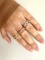 Anello fascetta cuori forati