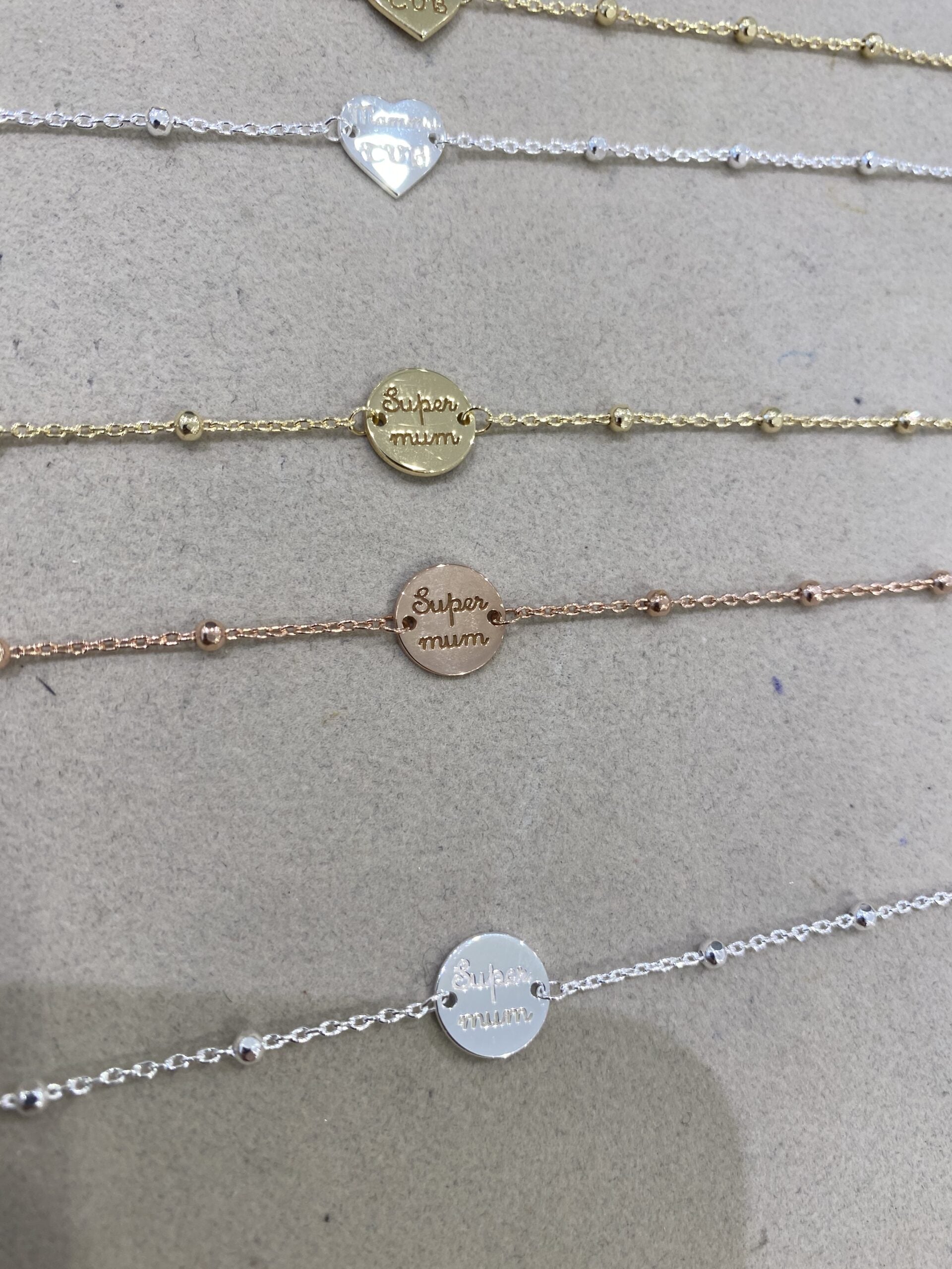 Bracciale rosario piastrina incisa personalizzabile