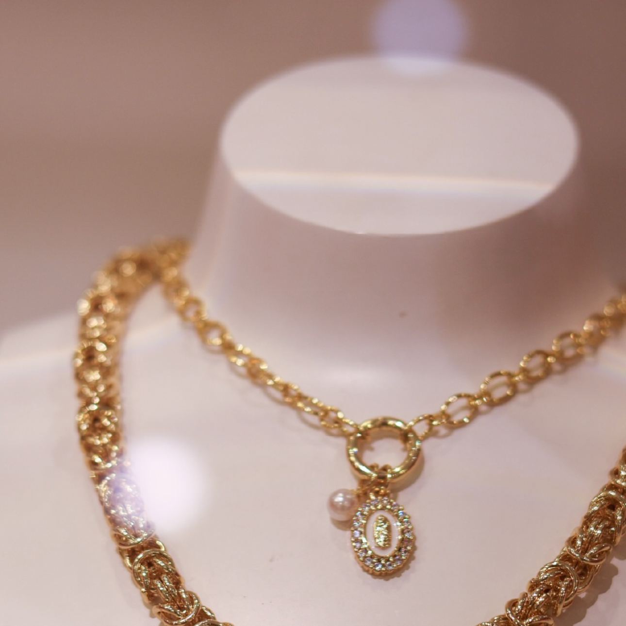 Collana madonnina brass luxury
