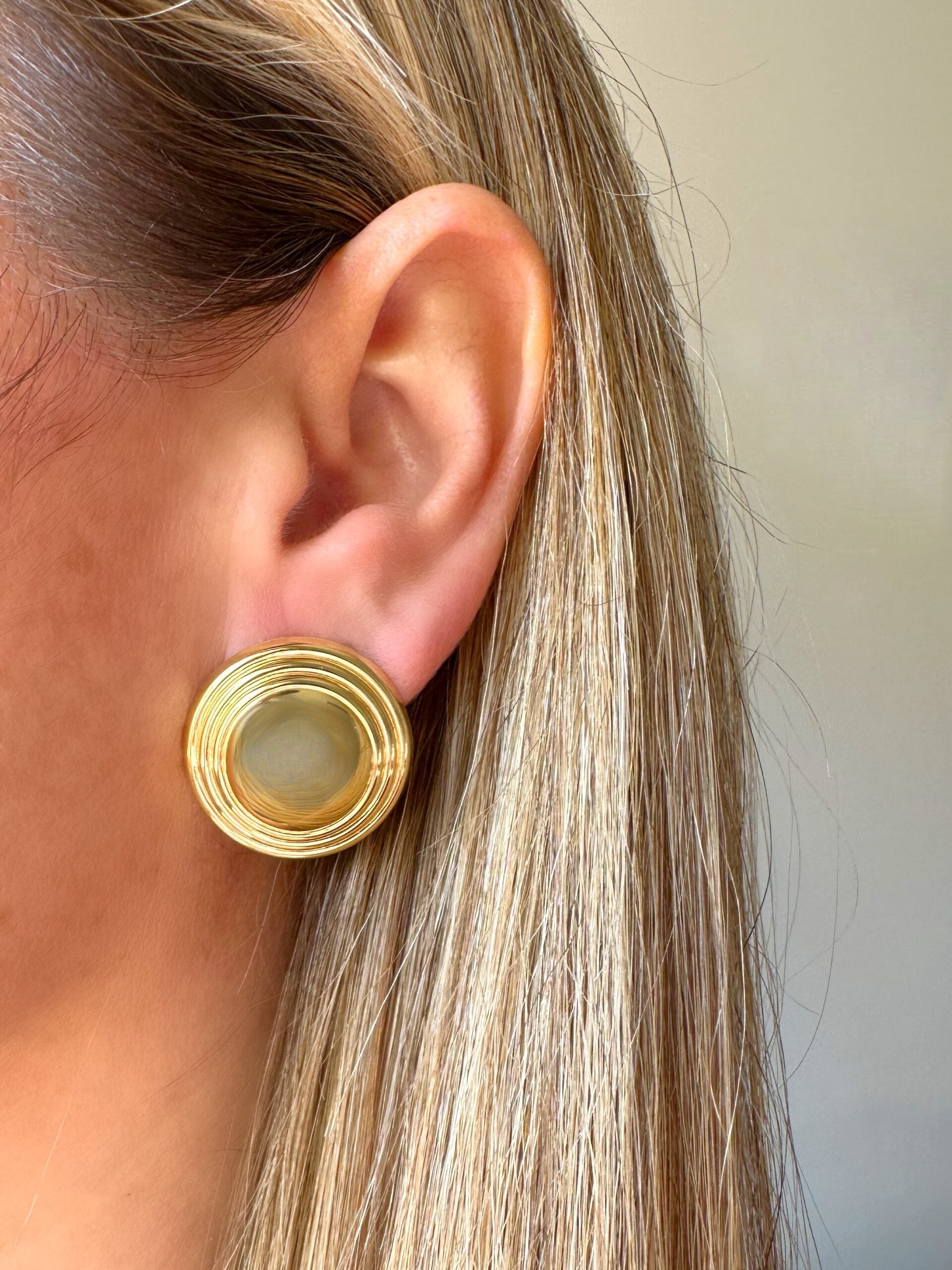 Orecchini bottone rigato