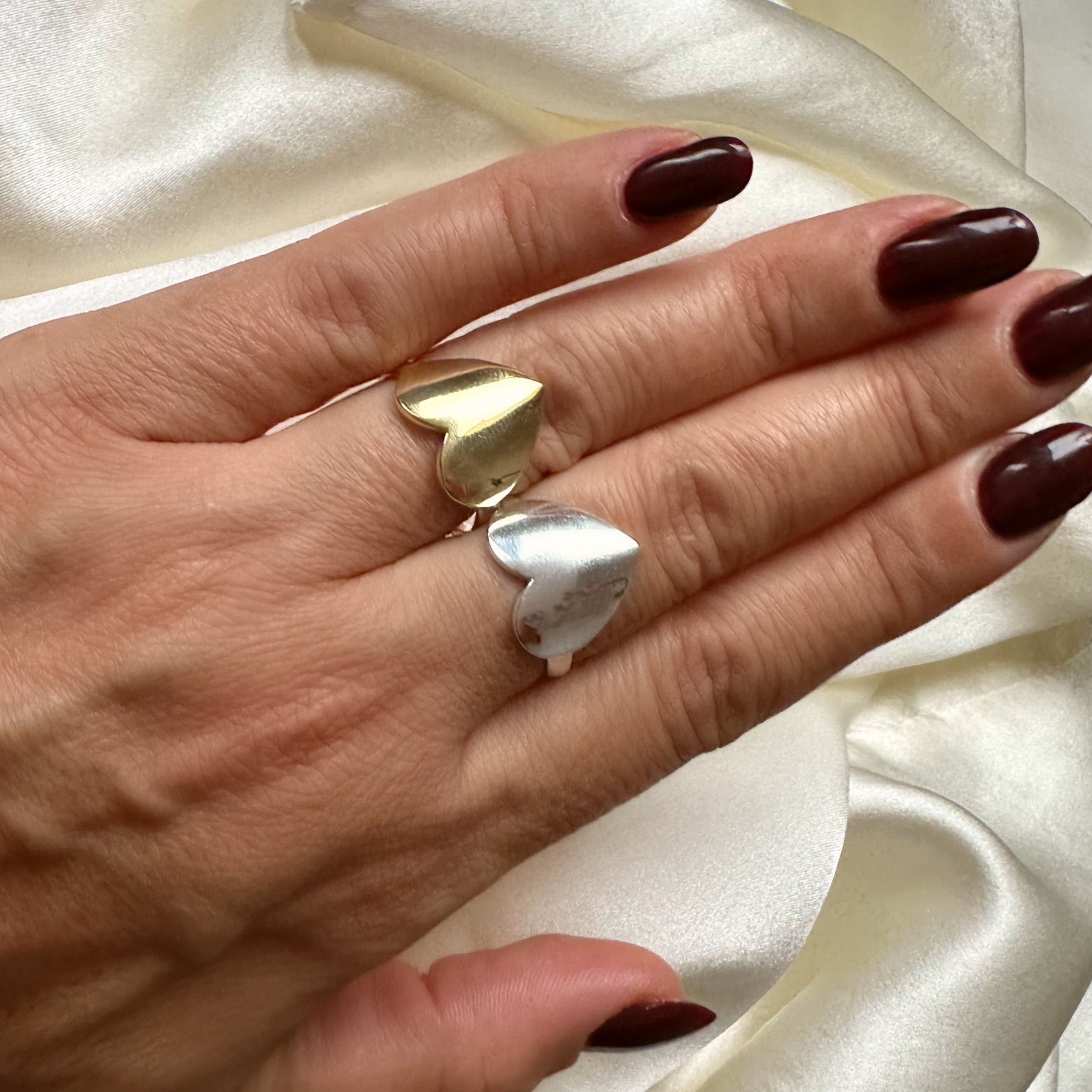 Anello cuore a fascia