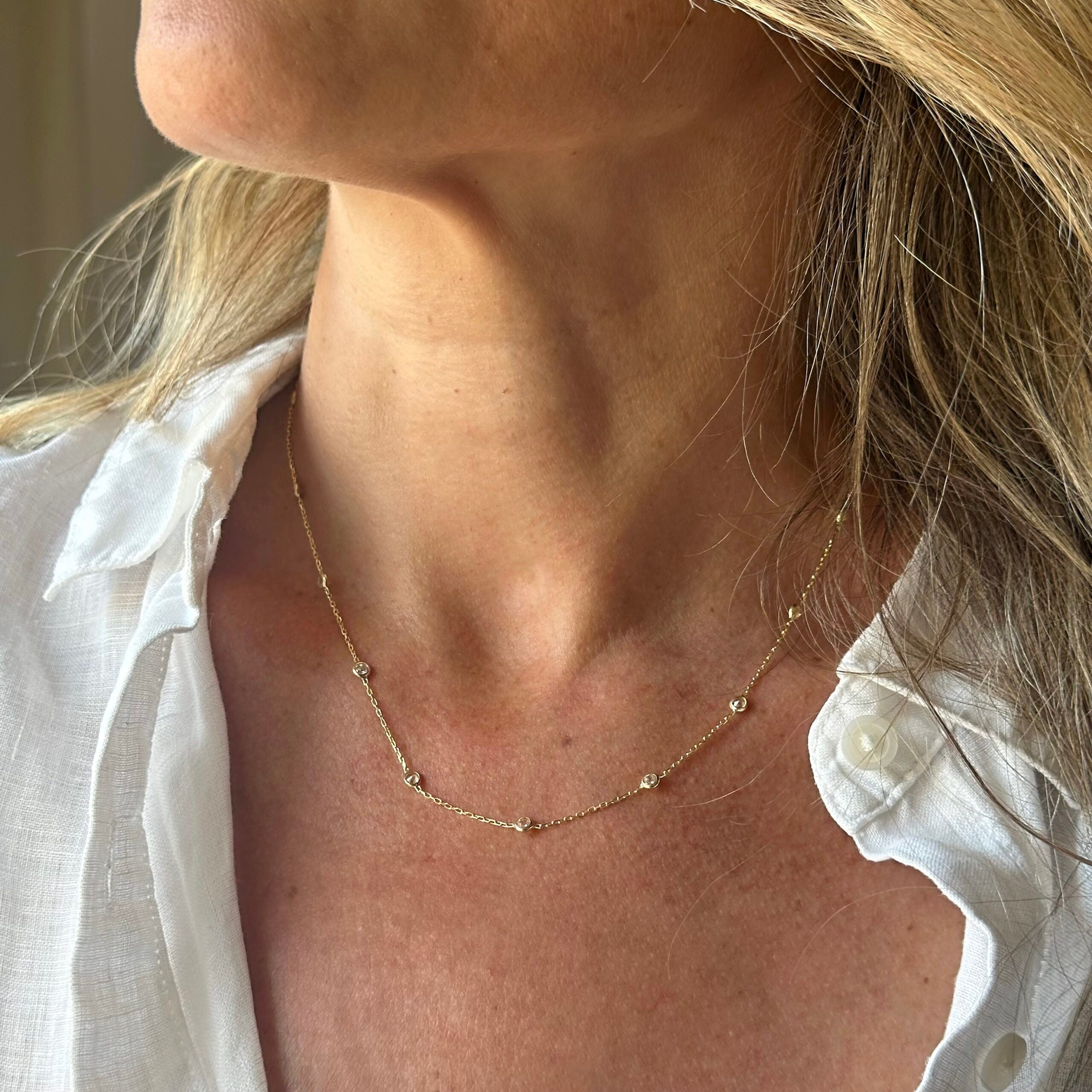 Collana punti luce incastonati