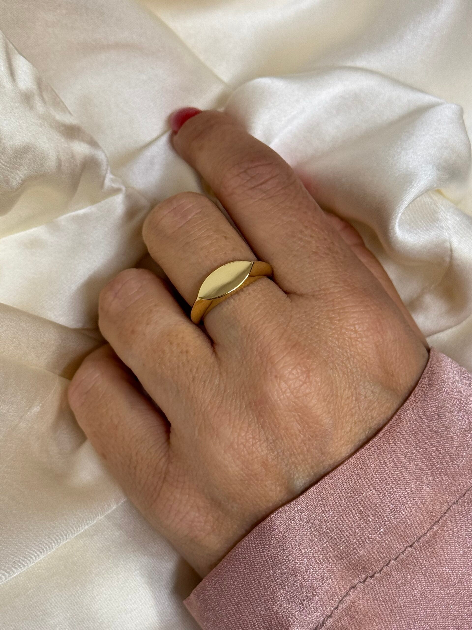 Anello scudo ovale brass