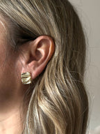 Orecchini toppe small ondulate brass