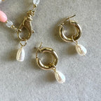 Cerchi bombati con perle pendenti