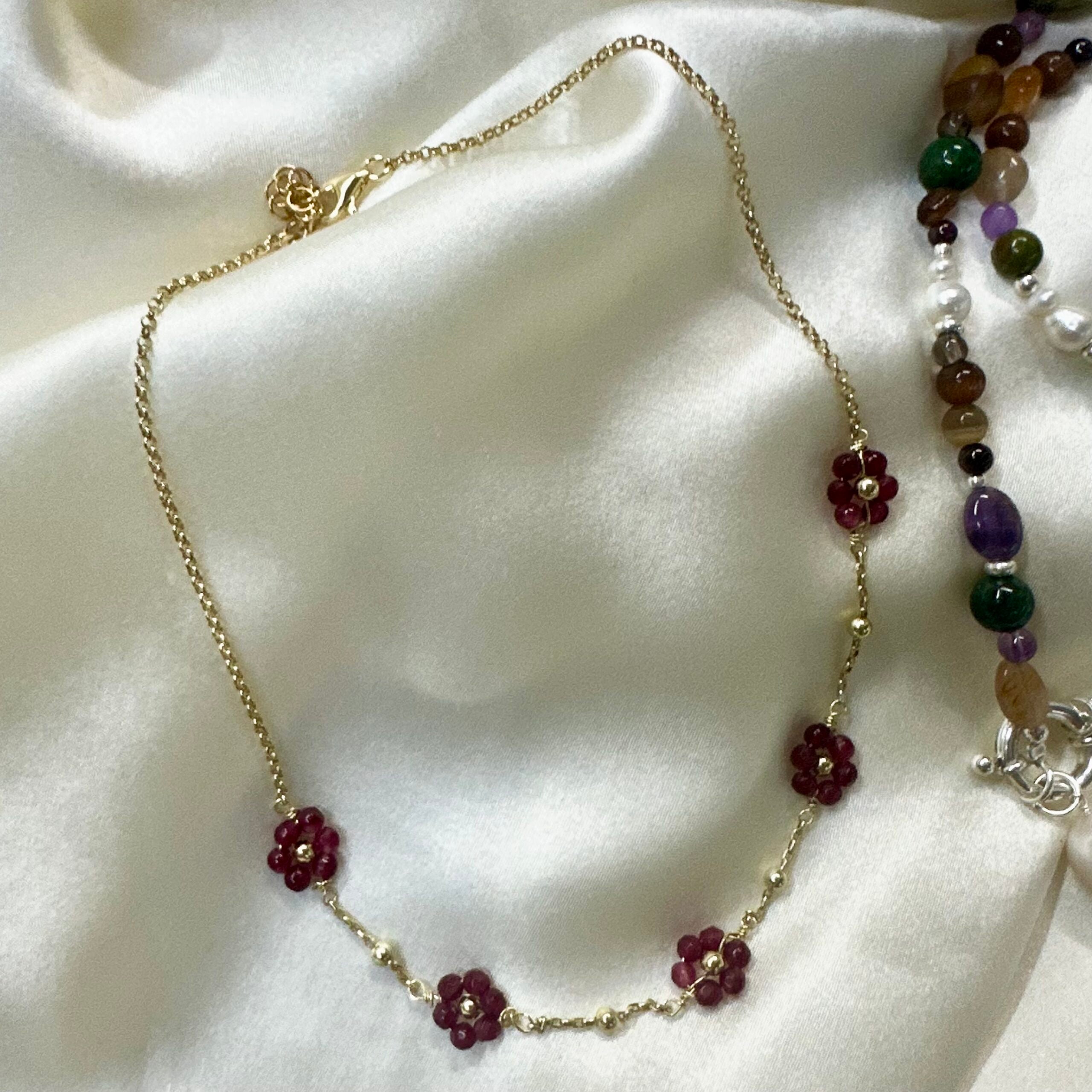 Choker daisy pietre preziose