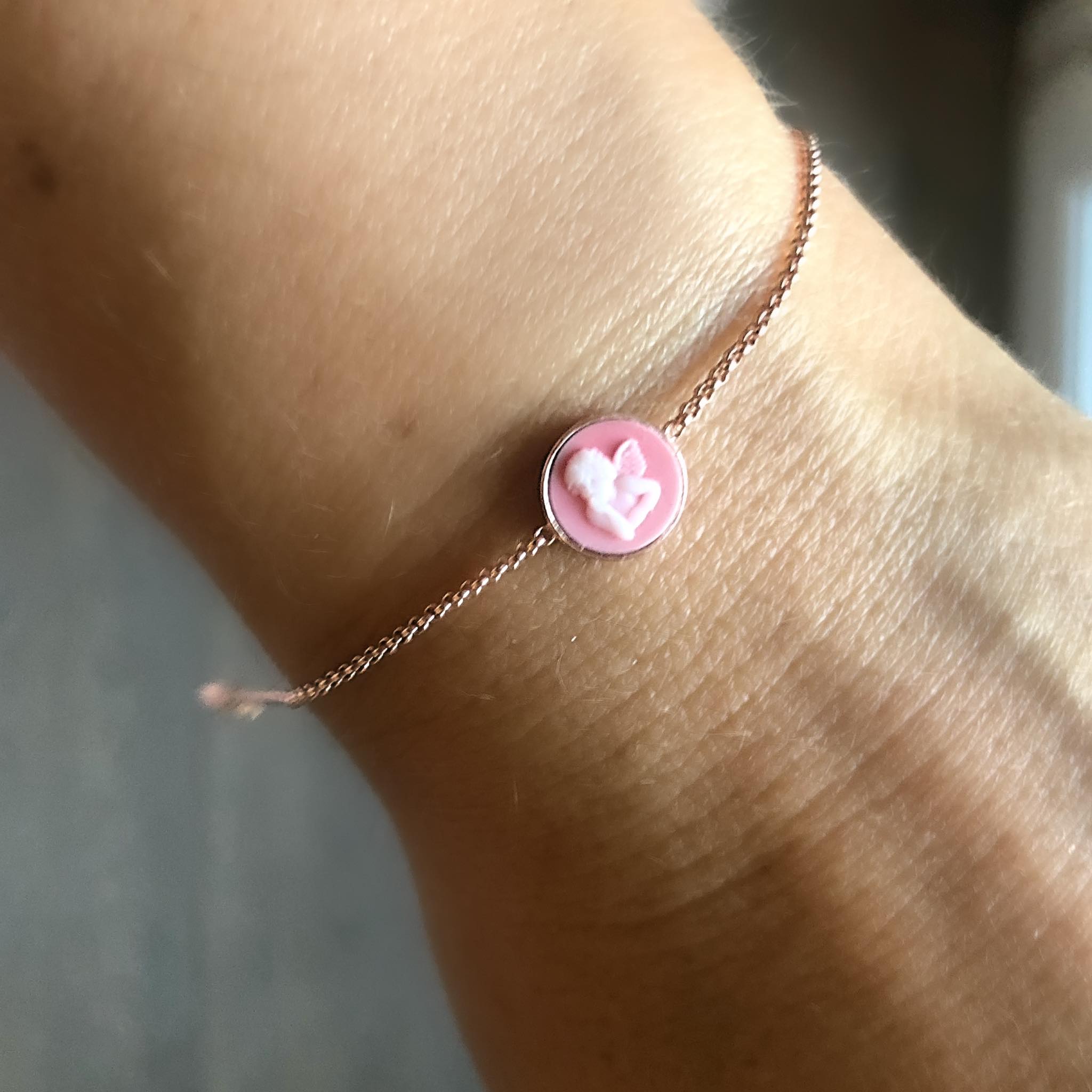 Bracciale angioletto protettore rosa o azzurro