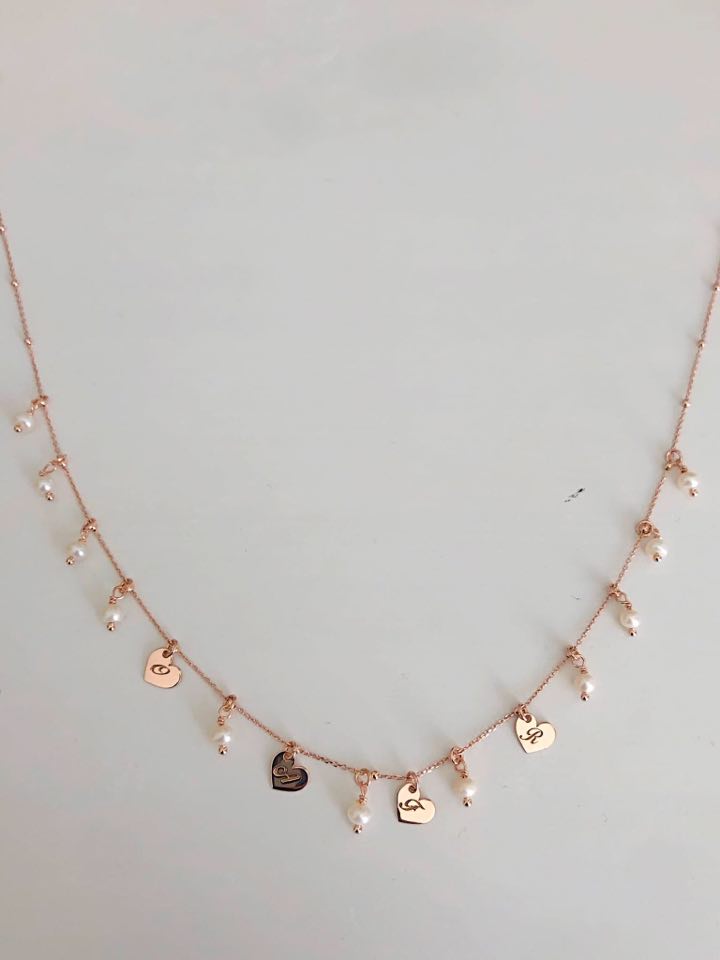collana perle e cuori incisi personalizzabile