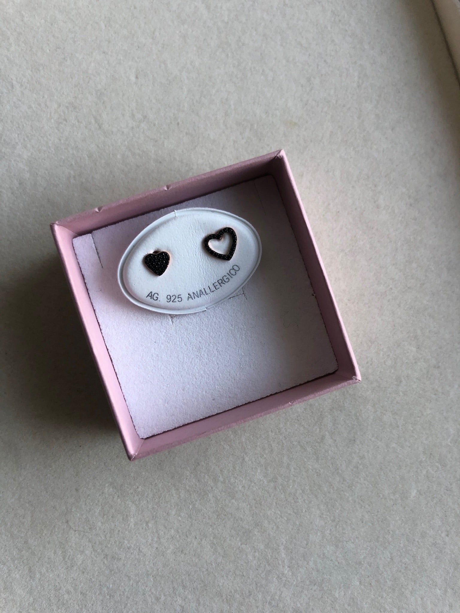 Lobini cuore pieno-vuoto zirconi neri o bianchi